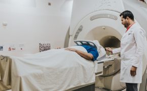 ¿El seguro cubre resonancia magnética? ¡Comparativa 2026! El seguro cubre resonancia magnética