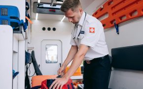Qué seguro de salud cubre una operación de hernia discal